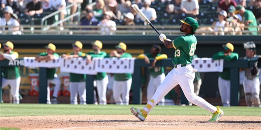 De Vries hits first homer with A's – then tops it with a grand slam