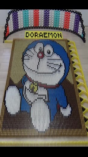 Doraemon Domino Effect: Mesmerizing Dominoes Falling