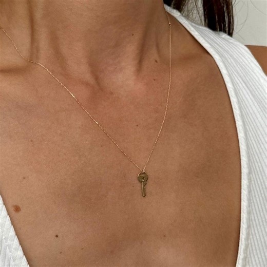 14K Yellow Gold Dainty Key Pendant Chain Necklace: 18 Inch Adjustable to 16 Inch - Etsy