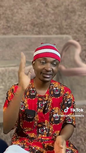 Oyibo Woman Beg Her Poisonous Snake Pet To Take A Bath #snake #petsnake #whitemamba