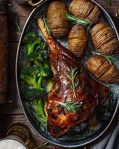 Getting busy for tomorrows Sunday Lunch Call 24333484 to book your seat at the table #roast #food #memes #foodie #funny #foodporn #meme #funnymemes #sundayroast #tiktok #dinner #comedy #roastdinner #coffee #carryminati #foodphotography #instafood #chicken #love #cooking #foodstagram #instagram #delicious #dankmemes #foodblogger #beef #yummy #youtube #meat #bhfyp | Red Pepper Restaurant | Facebook