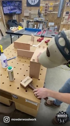 That's one way to assemble a drawer box #woodworking #festool #drawerbox #drawers #diy