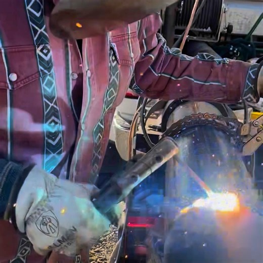 178K views | Who says you can't look slick while laying down some...