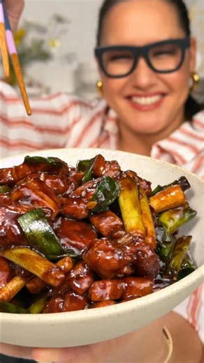 Obsessed with this 20-minute sticky pork belly stir fry ❤️ Need a new weeknight dinner idea? 🔥🥓 This one’s about to be on repeat! 😏 Australian Pork #easycooking #stirfry #weeknightdinner | Marion Grasby