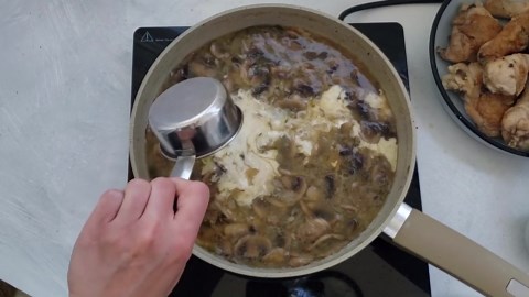 Classic Chicken And Mushroom Fricassee Recipe