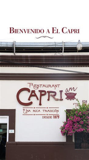 En El Capri no solo vienes a comer: vienes a vivir una experiencia. Ambiente familiar, tradición en cada rincón y el sabor que nos distingue desde 1975. ✨ 👉 Descubre por qué Capri es el lugar donde los buenos momentos saben mejor. | Restaurant Cafe Capri