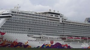 World Dream cruise ship navigates river for maiden voyage