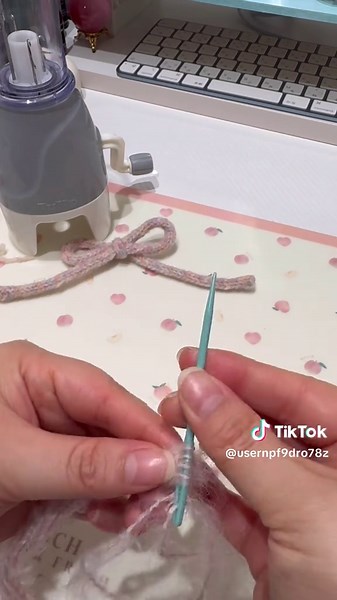 新しい編み機で手軽に編み物を楽しもう！