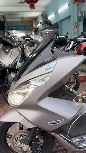 Pcx 2016 smatkey rất đẹp ! Bstp , công chứng sang tên ok ! Giá 3xxxxx ! Anh em có nhu cầu alo 0916330879 | Xe máy Trí Nhân 52 hoàng văn thụ