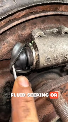 How to check the wheel cylinder components in a car's drum brake system #engineering #mechanic