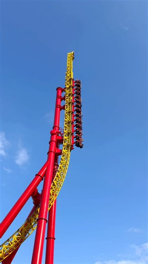 INSANE shuttle coaster!🔥 #rollercoaster