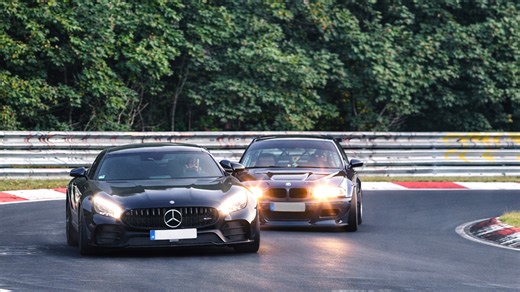 Aggressive overtake attempt at the Green Hell