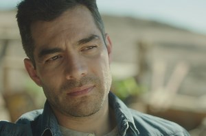 Compadres (2016) | ČSFD.cz