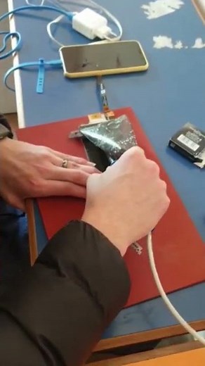 remove black spot from mobile lcd screen