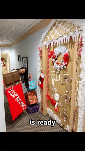 Turning cardboard into chocolate 🍫✨ Instead of paint you can also use spray paint to save time🙌