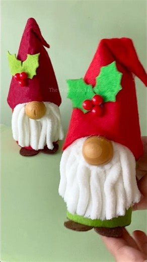 DIY Christmas Gnome #christmascrafts #christmasdecor #decor #diycrafts #christmasdiy #christmasgifts