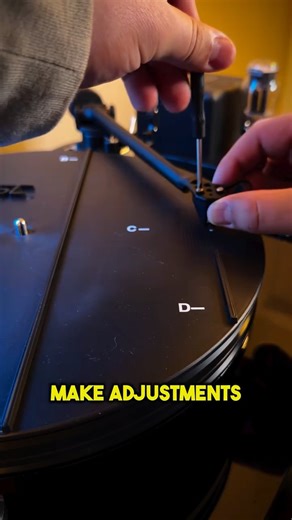 DBM Plastic.Disc | Vinyl Record Collector on Instagram: "how to mount a cartridge on your record player (easy method) upgrading the cartridge on your turntable is one of the best upgrades you can do to improve the sound quality without having to buy a new record player! watch me install the @ortofon_official LVB 250 on my @michellaudio tecnodec w/ the T3 tonearm! i used: the @mobilefidelityofficial geodisc @douk_audio nobsound alignment kit and @humminguru.vinyl.cleaner stylus s-duo pro #vinyl #