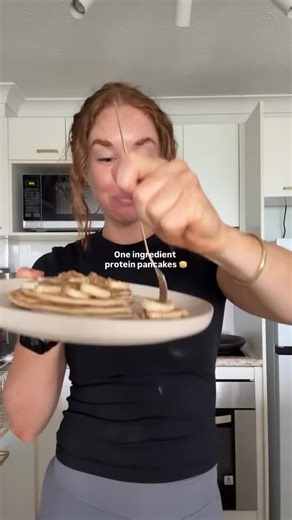 VPA Australia on Instagram: "It’s that easy 🥞⁠ ⁠ VPA Pancake Mix. Add water. Cook. Eat 🔥⁠ ⁠ 274 cals per serve (80g).⁠ 26g protein 💪⁠ 6.7g fat.⁠ 27.4g carbs.⁠ ⁠ Sunday breakfast. Sorted 😮‍🔥⁠ ⁠ Grab yours via the link in bio 🔗⁠ ⁠ #VPA #VPAAustralia #VPAPancakeMix #ProteinPancakes #HighProteinBreakfast #MacroFriendly #GymFuel #FitFoodAustralia #EasyMeals #SundayBreakfast"