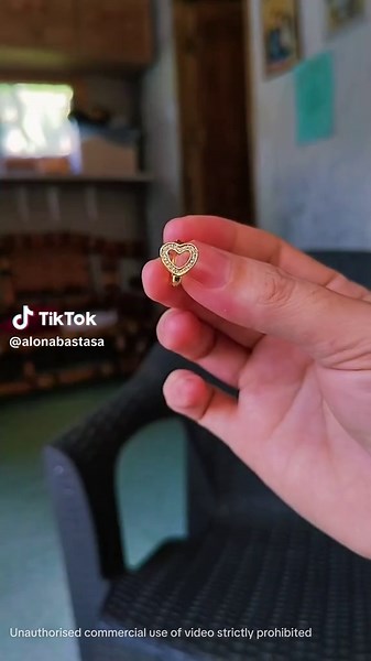 SIMPLE HEART DESIGN. Jewelry Stud Accessories Earrings #earrings #heartearrings #fashion #jewelry #fyp