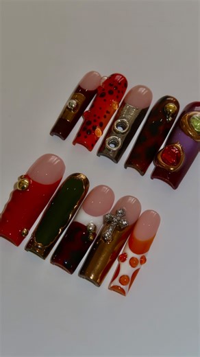 Patty Perez 🤍 | let’s do my nails 🐅🍁 . Used @nailzkatkat Autumn bundle White gel paint I lilac U “PBP” to save 💸 . Inspos came from various... | Instagram