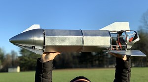 RC Starship Perfects Its Skydiving Routine