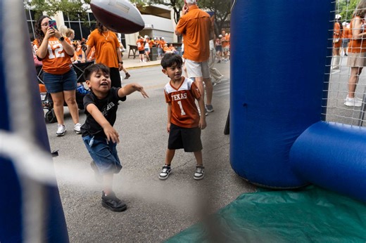 Preview, predictions and how to watch Texas football vs UTEP
