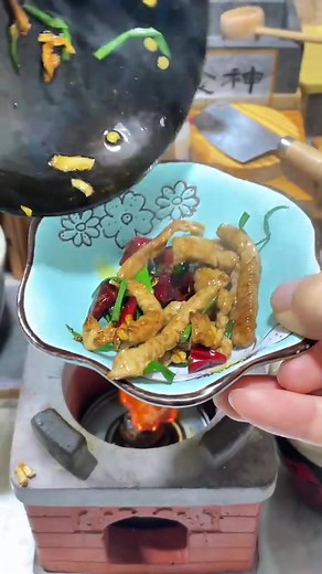 Miniature Recipes for American Breakfast and Desserts