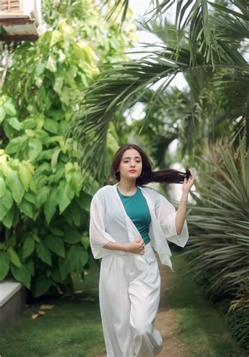 Just trying to be more consistent with what my hair actually needs @SunsilkPK #FallFreeHair #10xLessHairfall #SunsilkHairfallSolution #HairtoPlay #SunsilkPK