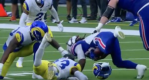 Former Georgia RB James Cook Fumbles On First-Ever NFL Carry