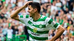 Tom Rogic, with his head 😮, gave #CelticFC their first league goal of the campaign yesterday. #FlagDay highlight, Celts? #CELLIV | Celtic FC