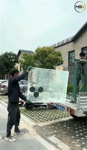 Why Glass Shatters So Easily — And How to Prevent It 🪟⚡