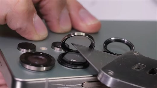 Durability test reveals Galaxy S25 Ultra's camera rings can pop off