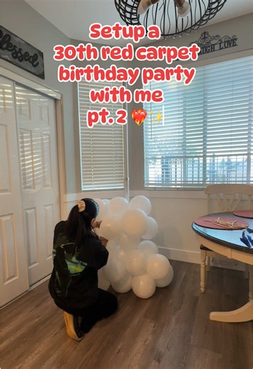 Glamorous 30th Birthday Party Balloon Garland Ideas