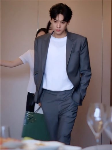 53K views · 4K reactions | This is a handsome male model #田栩宁 #TIANXUNING #TianLei | TIAN XUNinG 田栩宁 Diary | Facebook