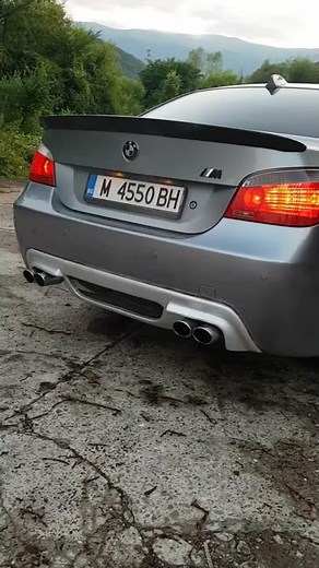 Straight Pipe BMW E60 520i Exhaust Sound