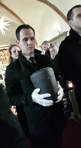 Wenn der Pfarrer 187 in der Kirche spielen lässt, weil es deren Lieblingslied war ❤️ R.I.P Billi & Alina 26.10.2018