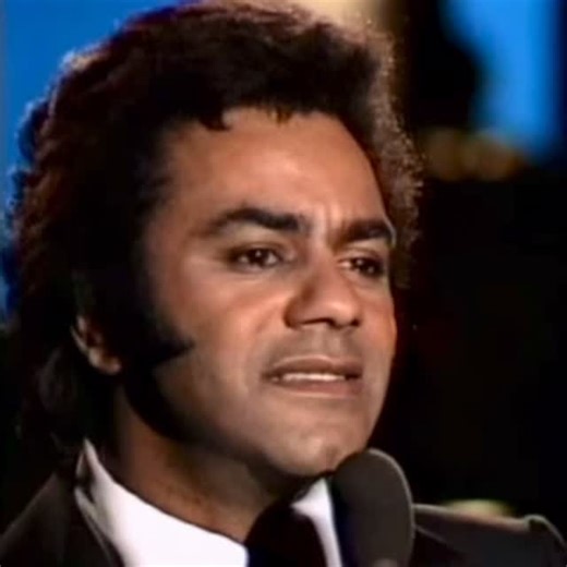 The Broadway Enthusiast on Instagram: "Happy 90th birthday to JOHNNY MATHIS! 🎂🎉🥳 #johnnymathis #happy90thbirthday #singer #maria #westsidestory #leonardbernstein #stephensondheim #broadway #broadwaymusical"