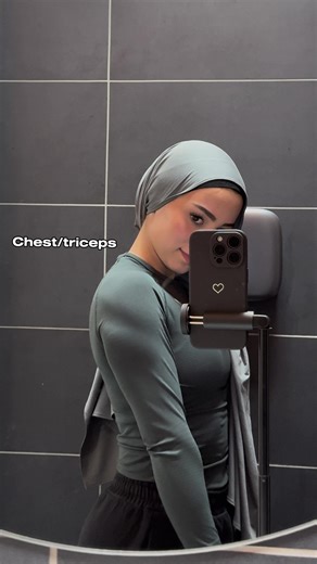 Chest and Triceps Workout with Gymshark Hijab | Jana Yazbek