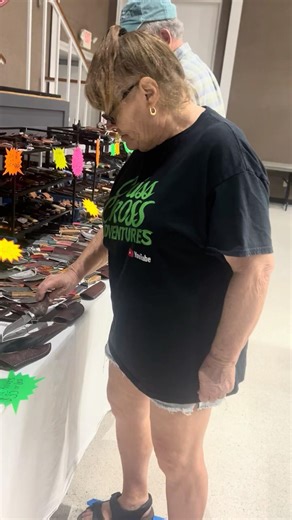 Hatches At Melbourne Florida Gun Show #guns #pewpew #military #shoot #trending