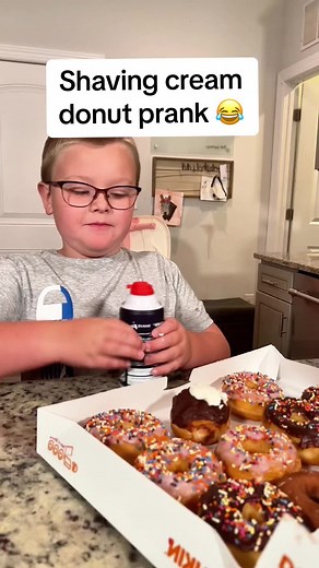 Shaving cream donut prank 😂