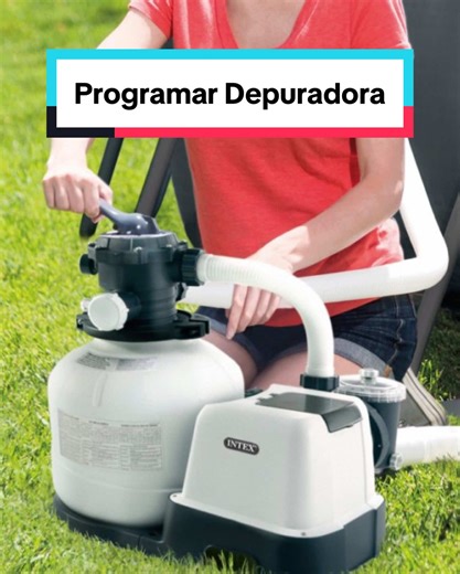 Programar Depuradora INTEX ¿Quieres que tu depuradora INTEX se encienda sola todos los días? ⏰💧 En este vídeo te enseñamos cómo programar el reloj de tu depuradora paso a paso para que funcione de forma automática sin que tengas que estar pendiente. Verás cómo ajustar las horas de encendido y apagado, cuánto tiempo debe funcionar según el tamaño de tu piscina y los errores más comunes que debes evitar. ¡Ahorra energía, mejora la filtración y olvídate de encenderla manualmente! 🏊‍♂️ Automatiza 