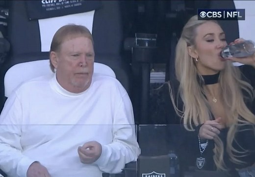 Raiders Owner Mark Davis' 26-Year-Old GF Is Pregnant