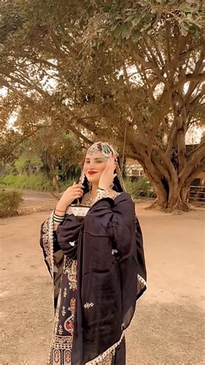 STAR HAIR MASTER BEAUTY SALON & ACADEMY on Instagram: "#Geet makeover ### Pre wedding shoot #trendingnow #shoot #vedio #please #trendingreels #shoot #viralvideos #transformation #trendingreels #instagood #viralreels #support #. Geet makeover ## #trendingnow #trendingreel #viralnow #viralreel #foryoupage #reelit #reelsinstagram #femaletransformation"