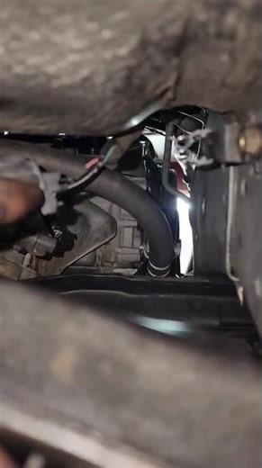 Cable de sensor de oxígeno roto #automobile #mechanic #repairwork