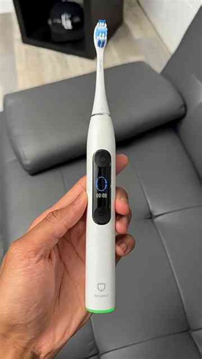 This AI-Powered Toothbrush Is a Game Changer for Oral Health!