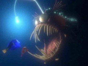 Cuando el pez diablo apareció en Buscando a Nemo
