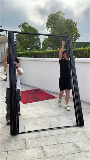 randomly got a screen door… didn’t think I’d end up using it this much#shorts