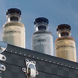 Scegli tra le fragranze Louis Vuitton il regalo che delizierà e incanterà il tuo San Valentino. Scopri la collezione online e nei negozi. | Louis Vuitton