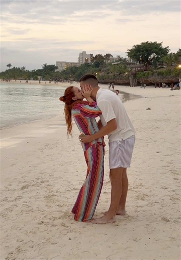 Instagram je prvi saznao but your girl is engaged..🥹 | engaged