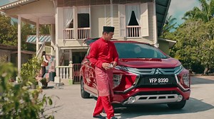 Hari Lebaran semakin dekat, marilah kita ukir senyuman orang tersayang. Meriahkan suasana Aidilfitri sekeluarga dengan tradisi dan gaya baru. Tempah XPANDER baru anda sekarang, bit.ly/MMMOnlineShowroom #MitsubishiMotorsMalaysia #XPANDER #MitsubishiXPANDER | Mitsubishi Motors Malaysia